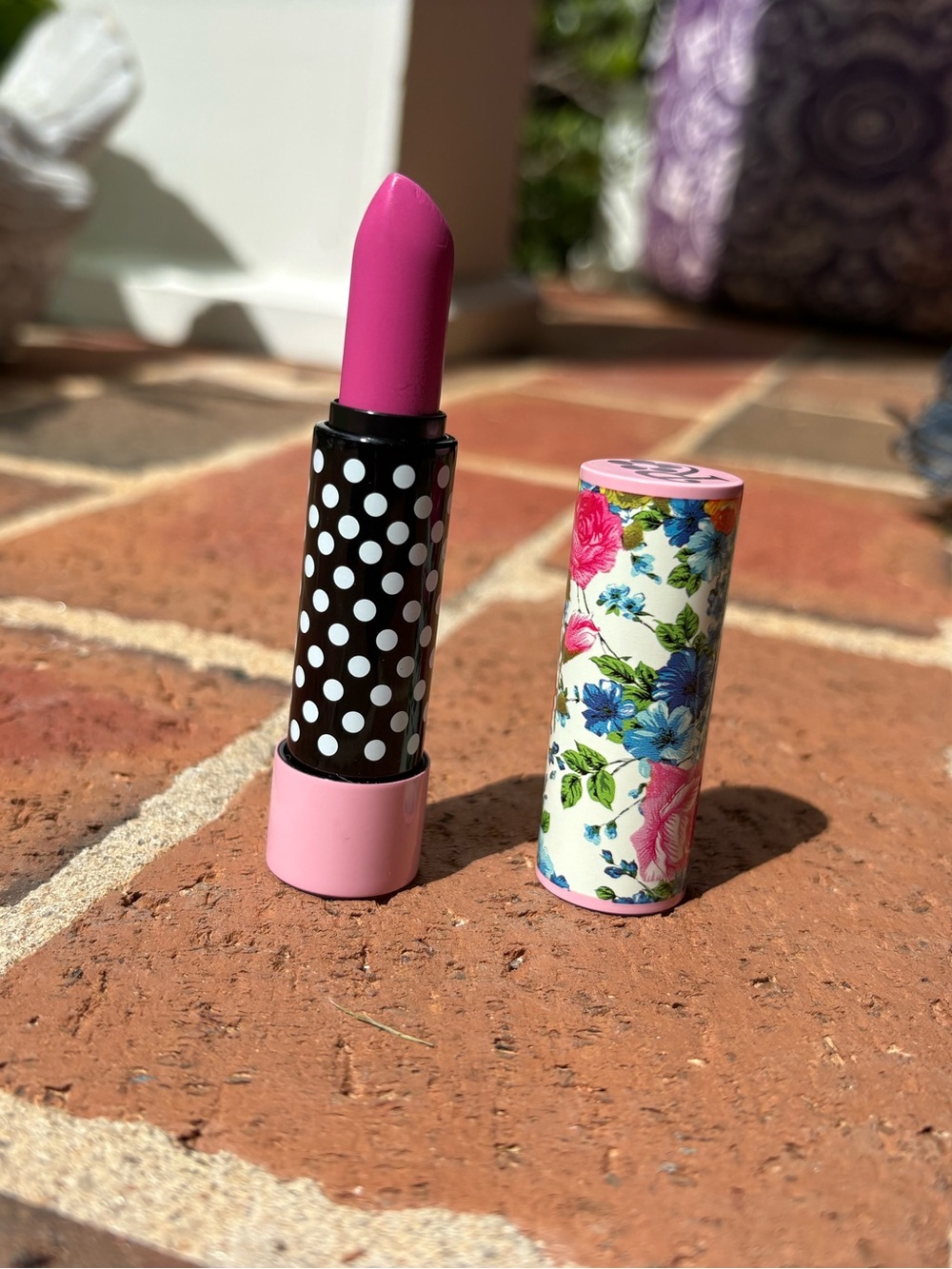 MAC Richard Quinn matte lipstick in mega magenta - Picture 2 of 4